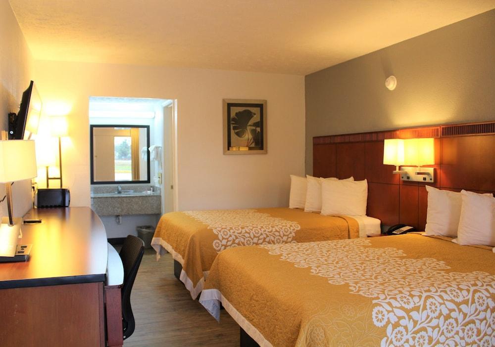 Ramada By Wyndham Lumberton Hotel Exterior photo