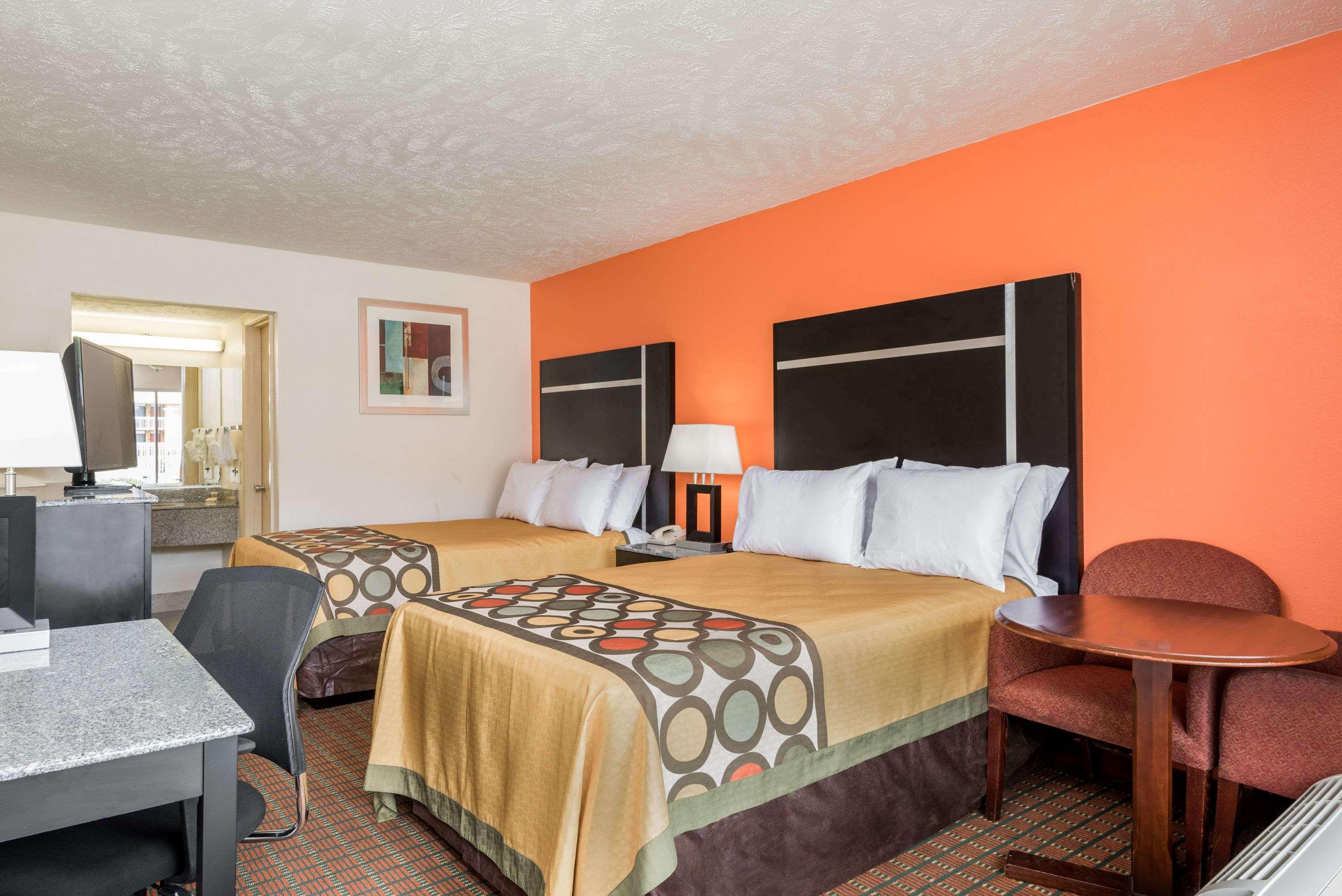 Ramada By Wyndham Lumberton Hotel Exterior photo